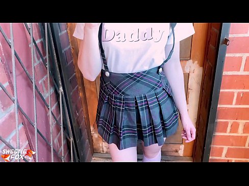 ❤️ Schoolgirl Sucks a dick gu domhainn agus fucks an àite clasaichean. ❤️  Pornografach  leinn  ❌️